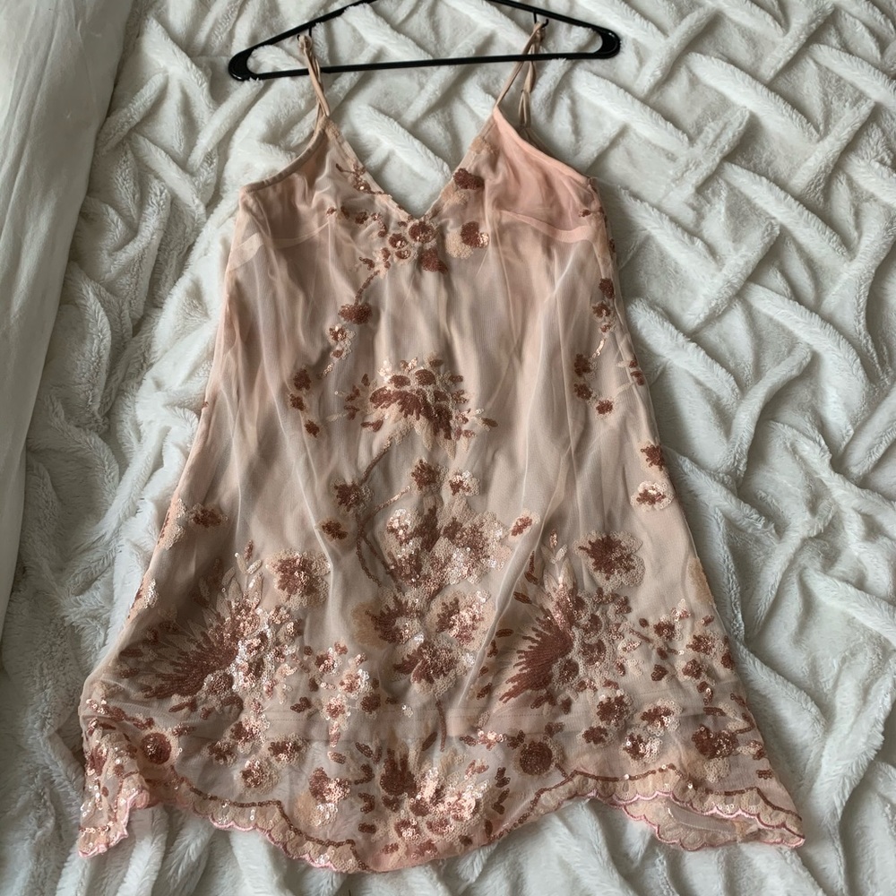 Beautiful lace Windsor dress